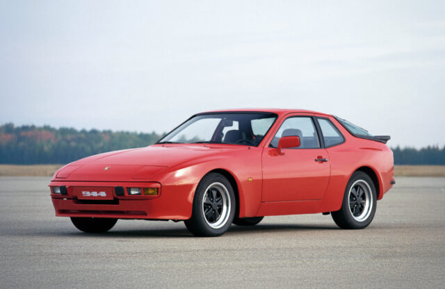 Porsche 944