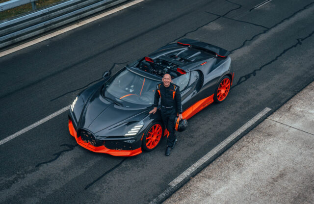 Bugatti breaks open top world record